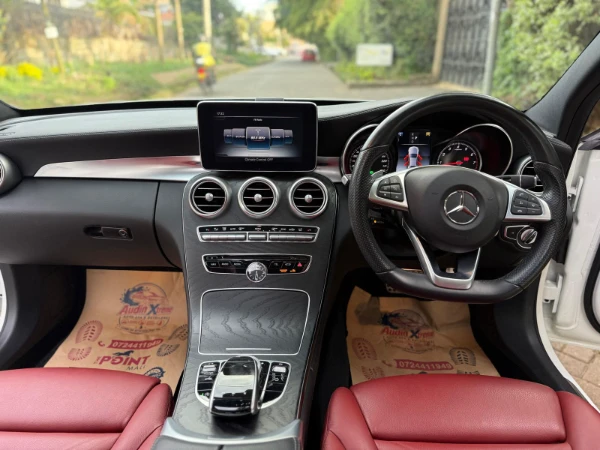 2018 Mercedes Benz C200 Sunroof