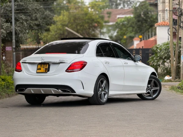 2018 Mercedes Benz C200 Sunroof