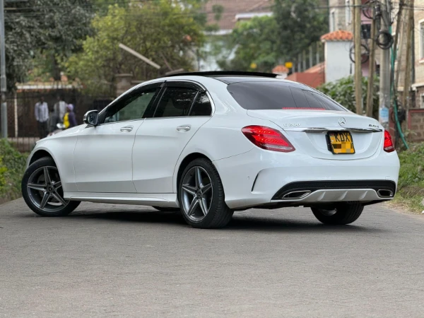 2018 Mercedes Benz C200 Sunroof