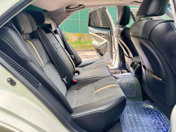 2017 Toyota Crown Athlete