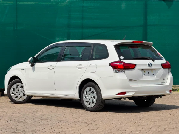 2019 Toyota Fielder Hybrid