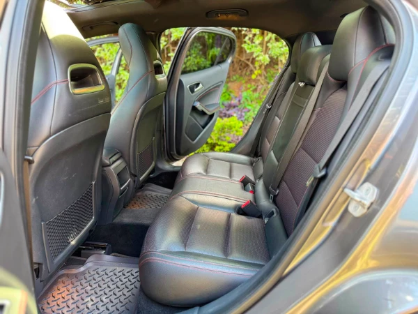 2018 Mercedes Benz GLA 180 Sunroof