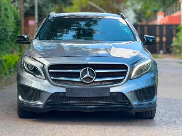 2018 Mercedes Benz GLA 180 Sunroof