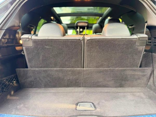 2020 Mercedes Benz GLE300d Fully Loaded Sunroof