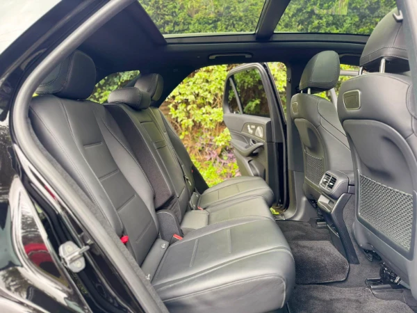 2019 Mercedes Benz Fully Loaded Sunroof