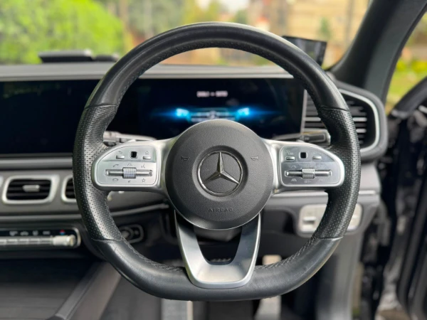 2019 Mercedes Benz Fully Loaded Sunroof