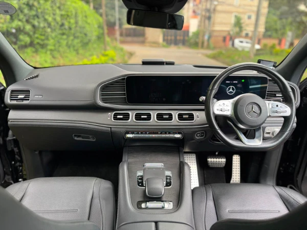 2019 Mercedes Benz Fully Loaded Sunroof