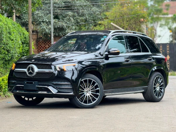 2019 Mercedes Benz Fully Loaded Sunroof