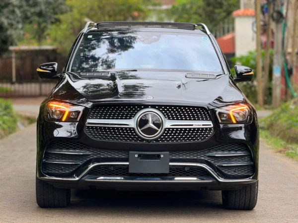 2019 Mercedes Benz Fully Loaded Sunroof