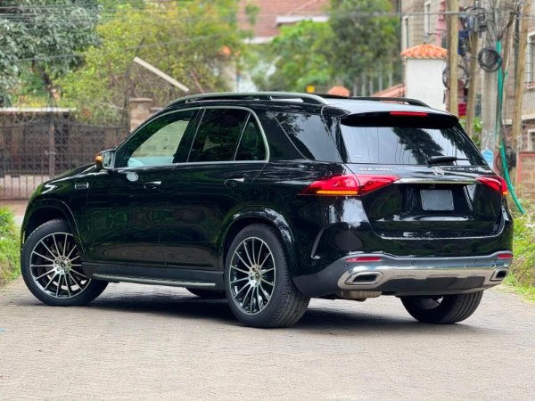 2019 Mercedes Benz Fully Loaded Sunroof