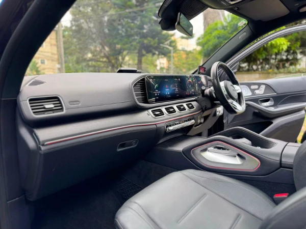 2019 Mercedes Benz Fully Loaded Sunroof