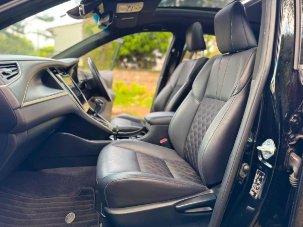 2019 Toyota Harrier Sunroof