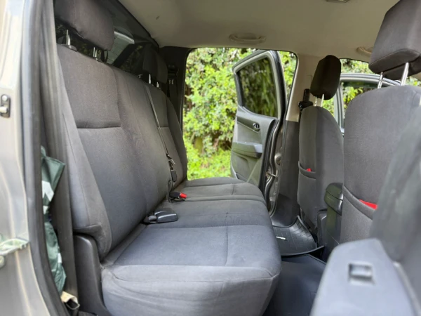 2023 Isuzu D-Maz Local