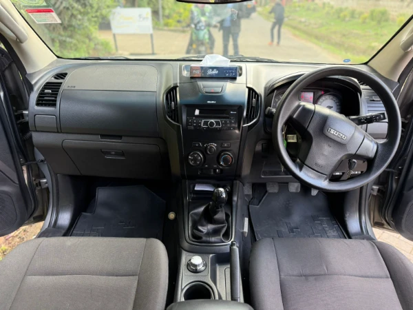 2023 Isuzu D-Maz Local