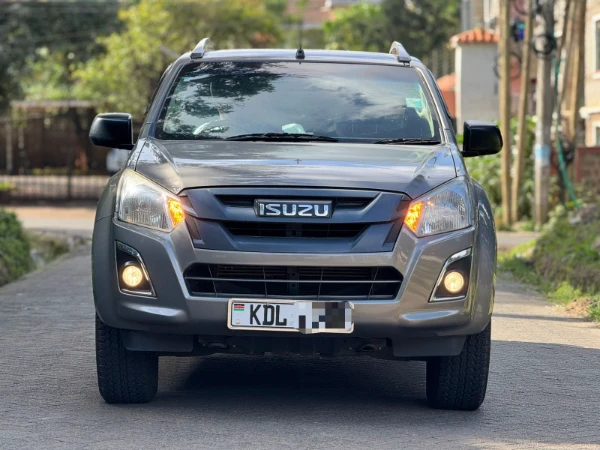 2023 Isuzu D-Maz Local