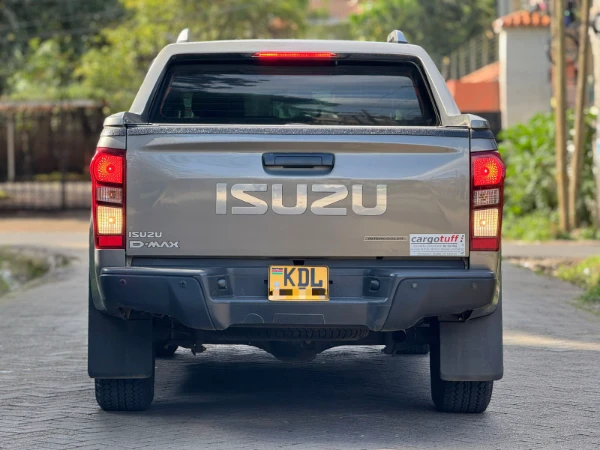 2023 Isuzu D-Maz Local