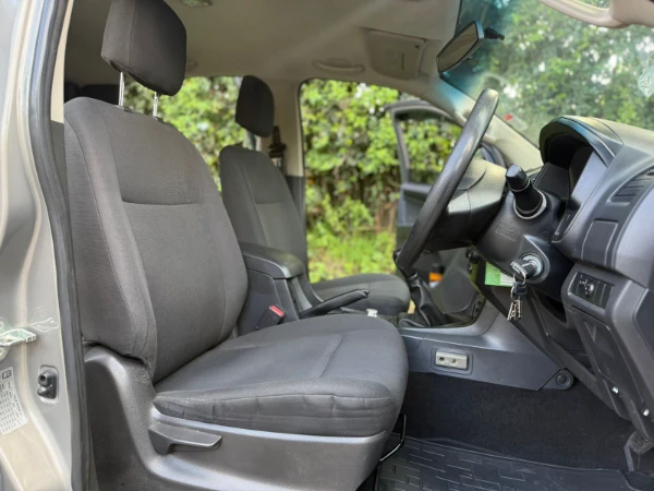 2023 Isuzu D-Maz Local