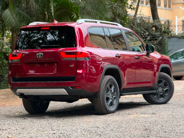 2023 Toyota LandCruiser 300 GR Sport Fully Loaded