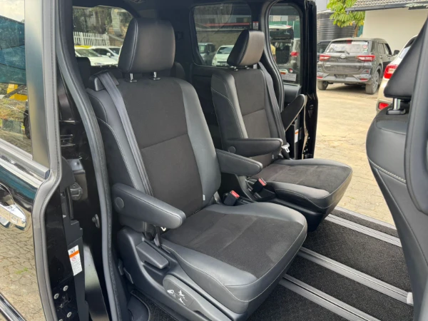 2019 Toyota Noah WXB