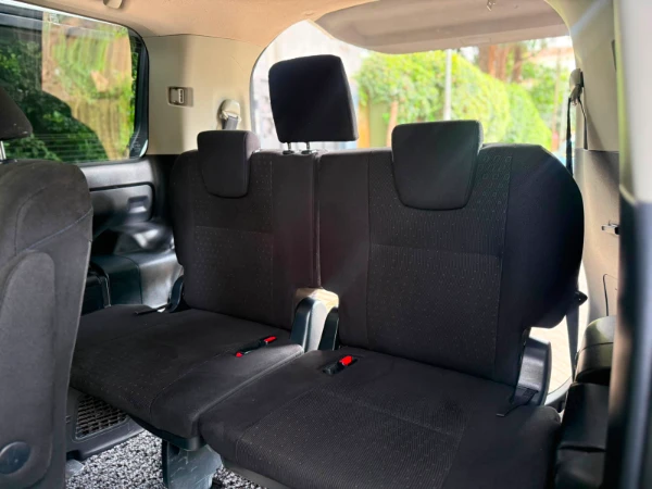 2016 Toyota Noah Hybrid