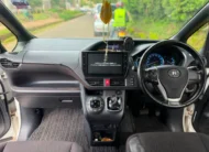 2016 Toyota Noah Hybrid