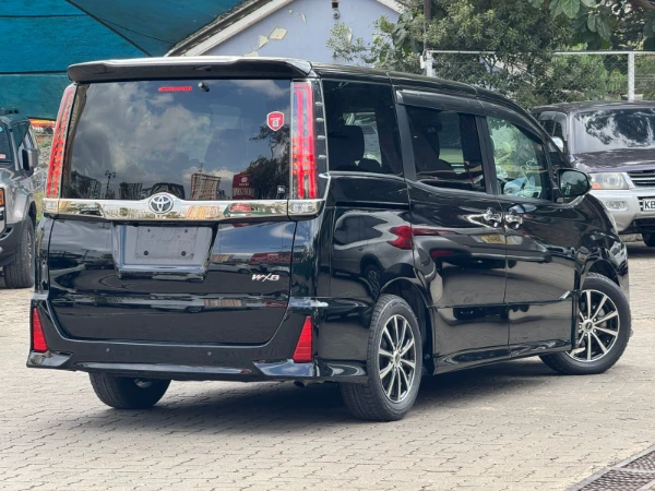2019 Toyota Noah WXB