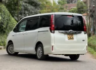 2016 Toyota Noah Hybrid