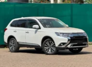 2020 Mitsubishi Outlander Low Mileage