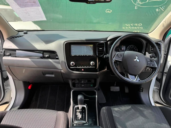 2020 Mitsubishi Outlander Low Mileage