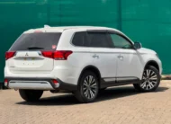 2020 Mitsubishi Outlander Low Mileage