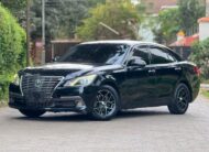 2013 Toyota Crown Royal Saloon