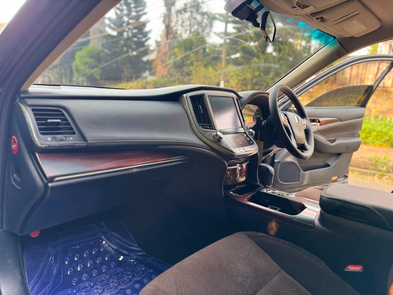 2013 Toyota Crown Royal Saloon