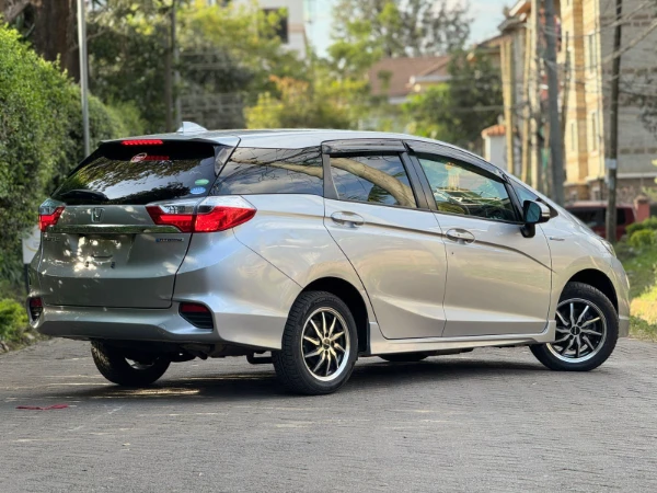 2019 Honda Fit Shuttle Hybrid