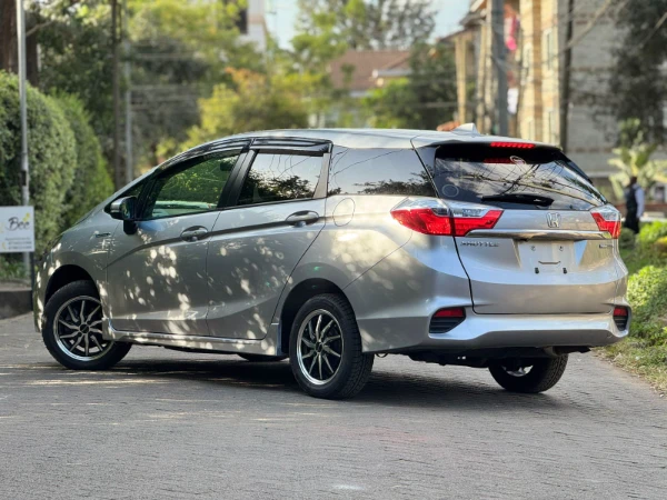 2019 Honda Fit Shuttle Hybrid