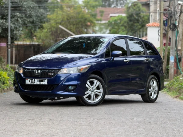 2013 Honda Stream 7 Seater