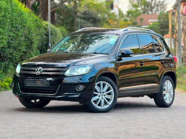 2013 Volkswagen Tiguan TSI Sunroof