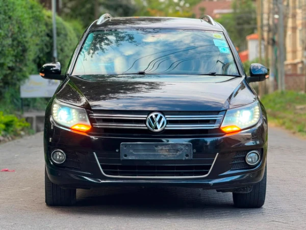 2013 Volkswagen Tiguan TSI Sunroof