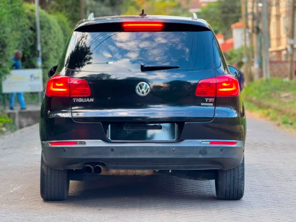 2013 Volkswagen Tiguan TSI Sunroof