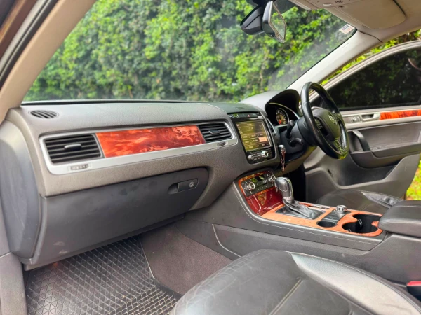 2012 Volkswagen Touareg