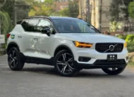 2019 Volvo XC40 AWD R-Design Sunroof