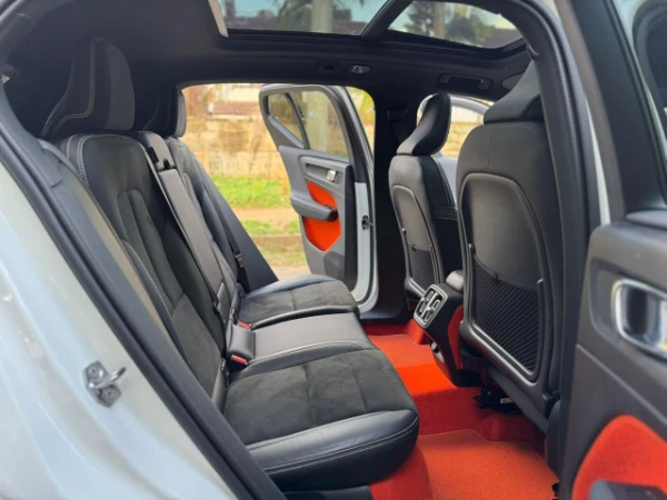 2019 Volvo XC40 AWD R-Design Sunroof