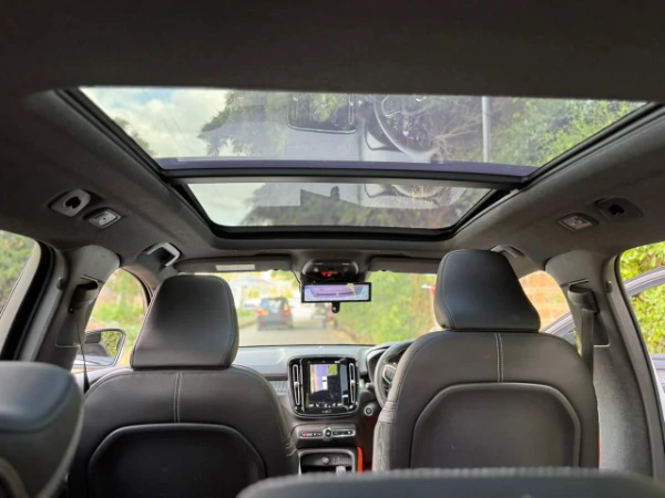 2019 Volvo XC40 AWD R-Design Sunroof