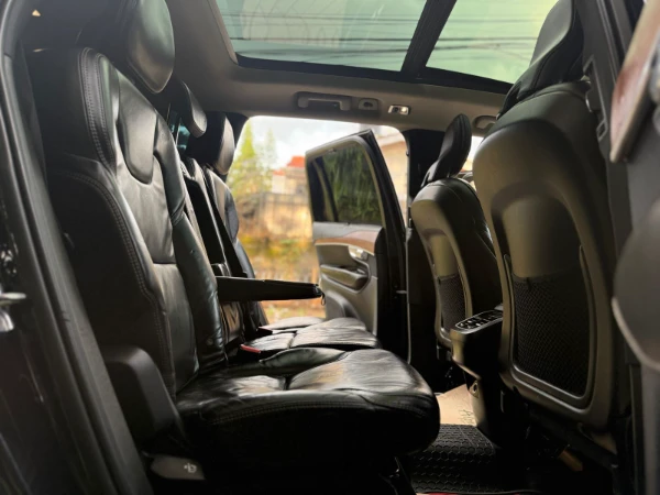 2019 Volvo XC90 D4 AWD Sunroof