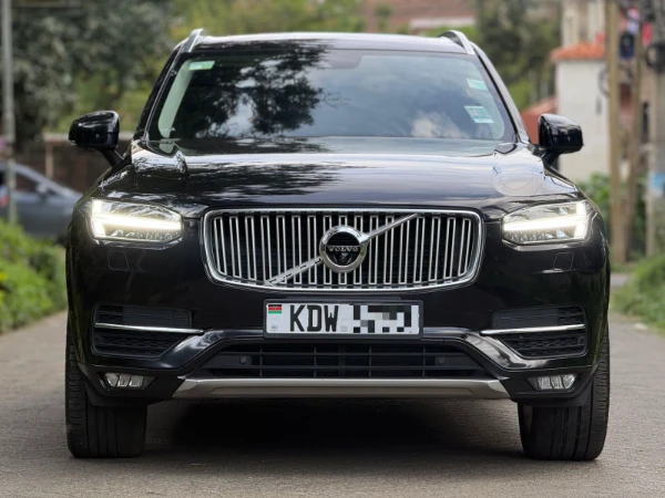 2019 Volvo XC90 D4 AWD Sunroof