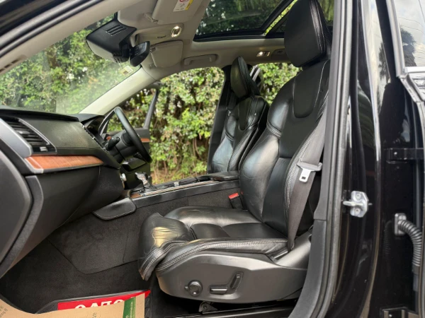 2019 Volvo XC90 D4 AWD Sunroof