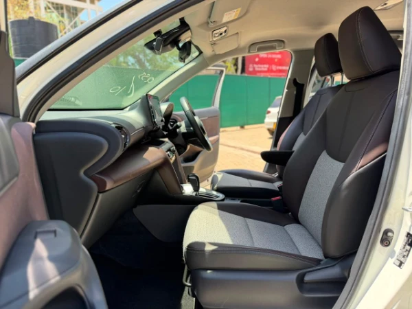2020 Toyota Yaris Hybrid
