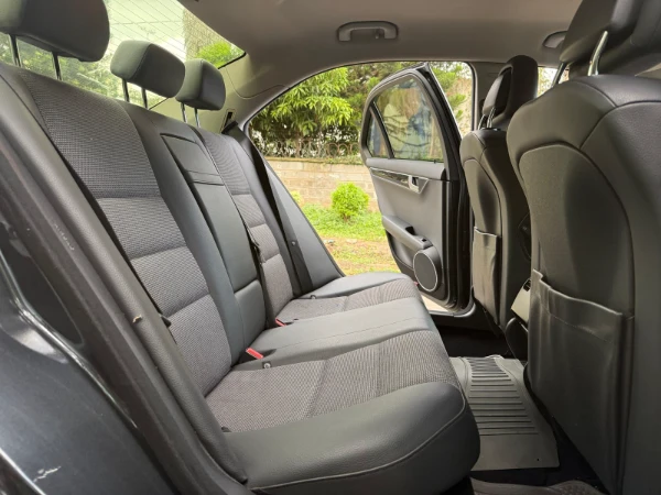 2012 Mercedes Benz C200