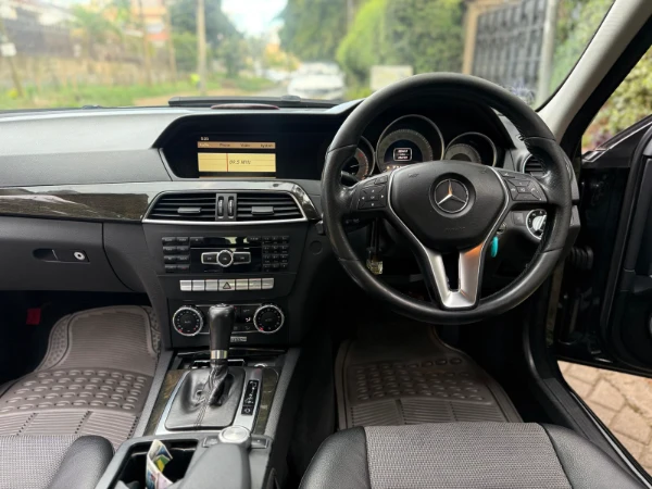 2012 Mercedes Benz C200