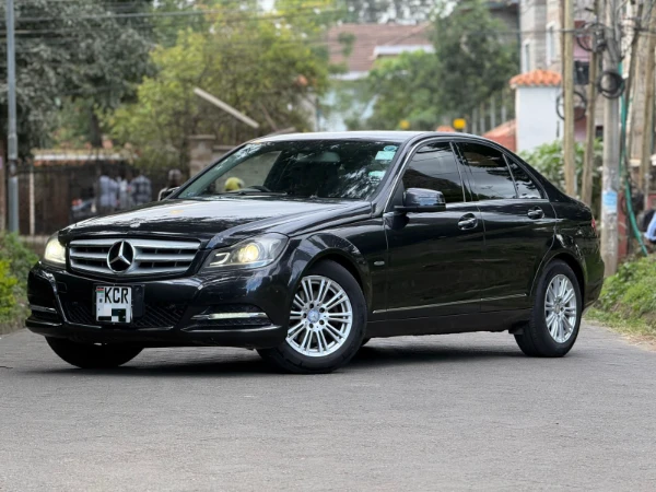 2012 Mercedes Benz C200