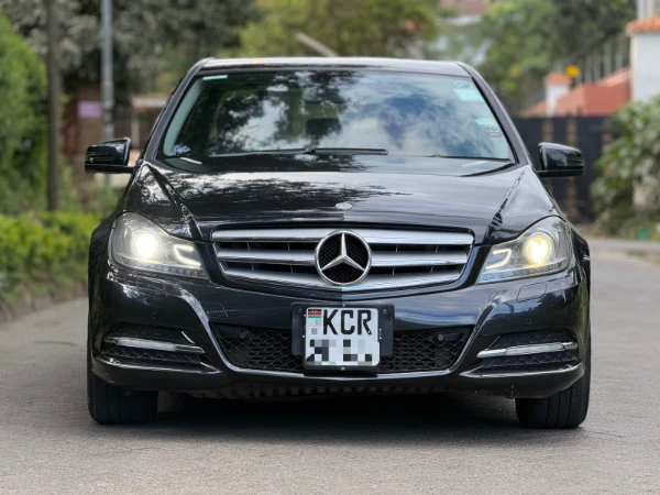 2012 Mercedes Benz C200